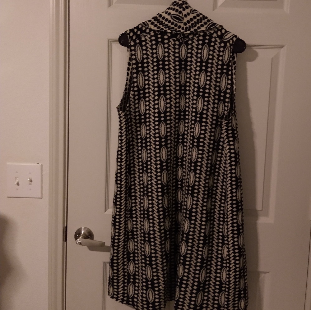 Sweater - Picture 2 of 5